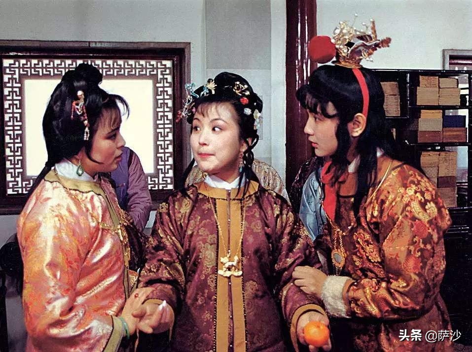 红楼梦贾宝玉最后的结局是怎么样,红楼梦四大家族最后都灭亡了吗