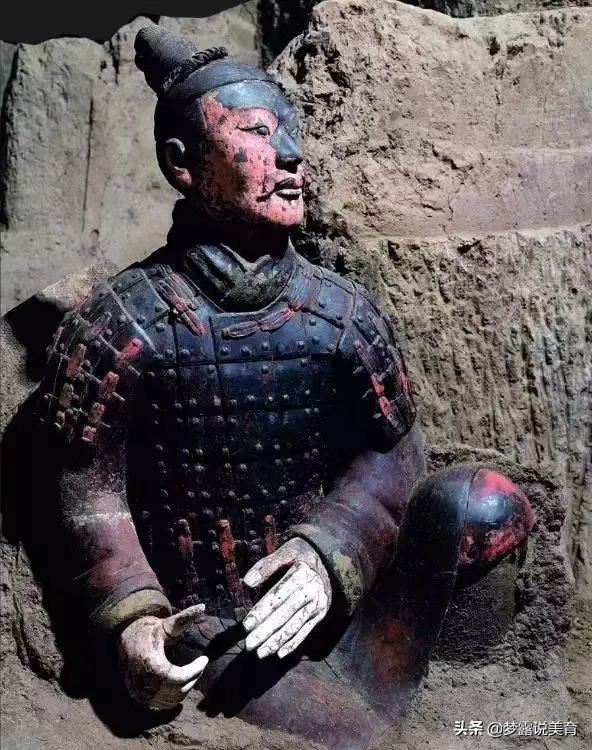 秦陵兵马俑原来是彩色的吗,秦兵马俑彩色的样子