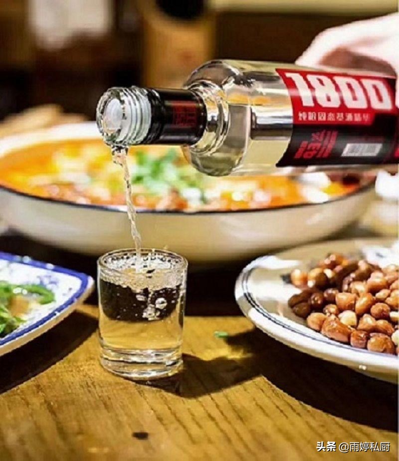 四川哪些酒坊的白酒好喝不上头,四川十大公认最好喝的白酒