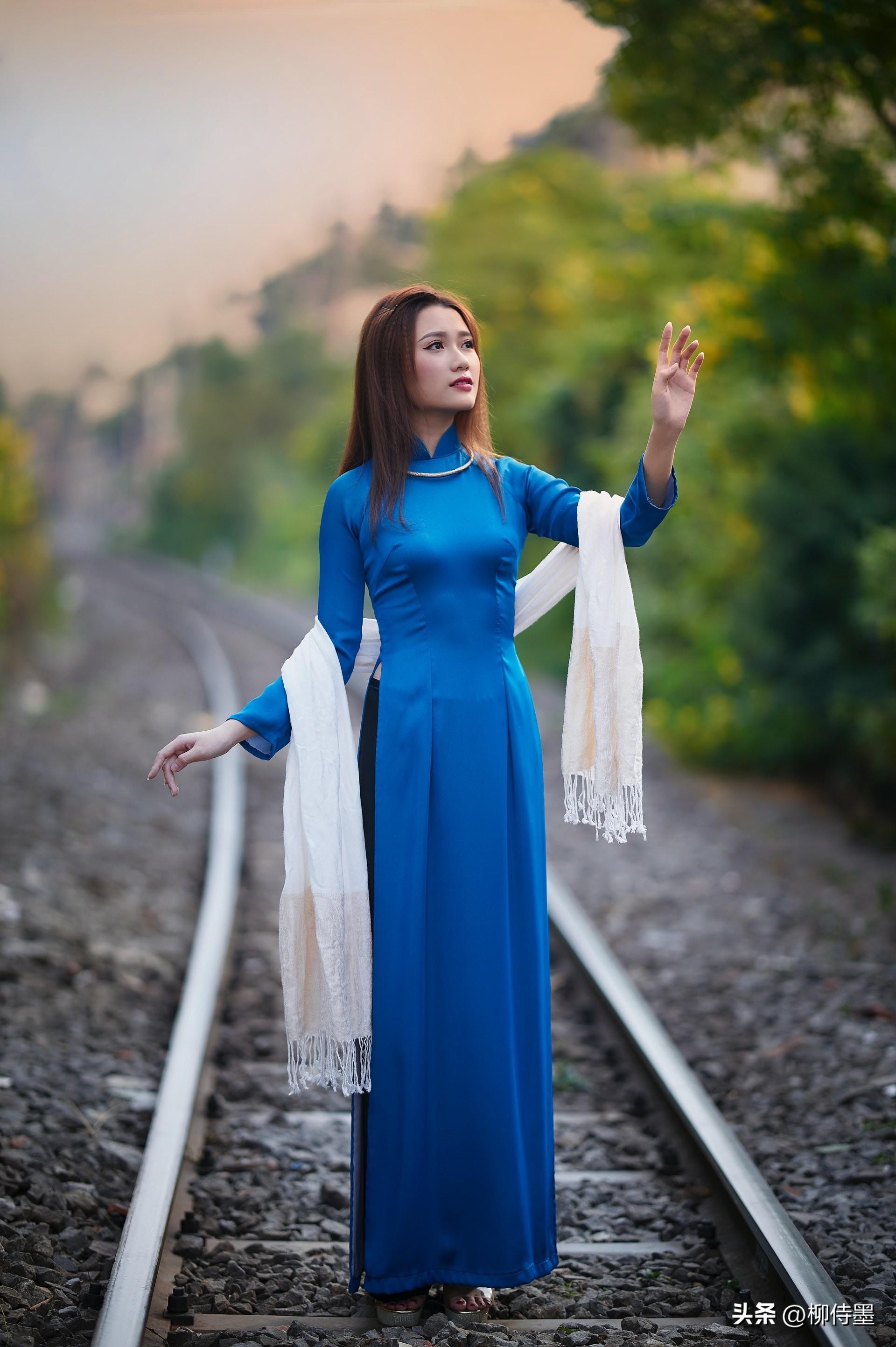 怎样练一个又瘦又长的大长腿,长腿影子如何拍得又瘦又高