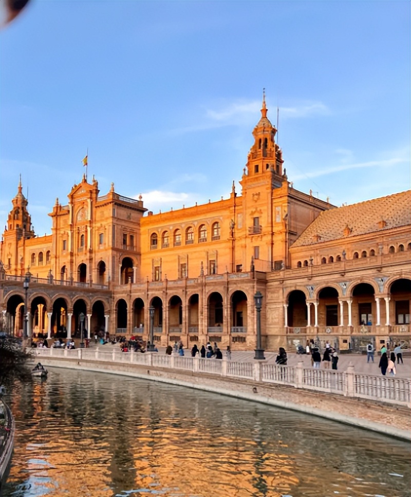 西班牙的建筑文化及其影响,西班牙的著名建筑是什么