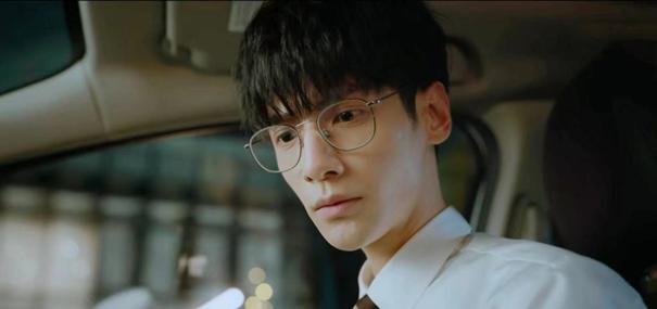 同一张脸差别可以有多大？一眼万年和丑爆屏幕全看造型师