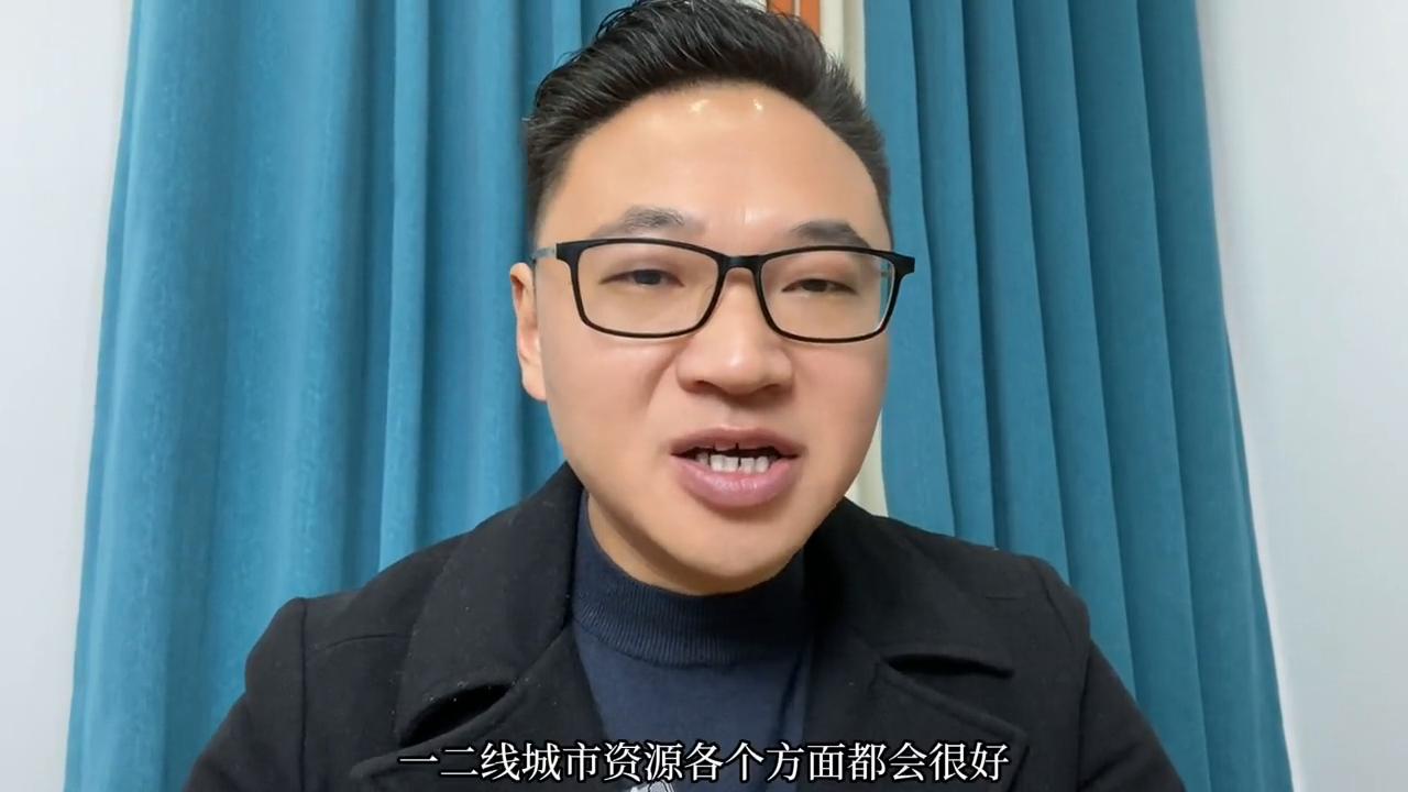 异地工作有必要在老家买房吗,外地打工在老家县城买房好吗