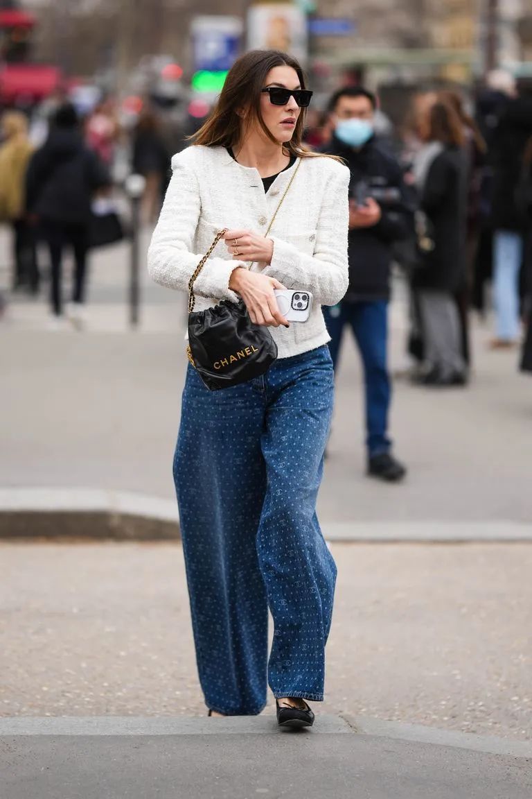 为什么小香风外套穿了显得很驼背,为什么你穿小香风廉价又土气