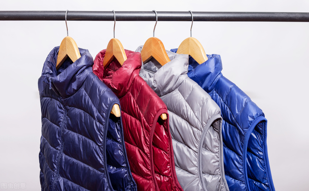 羽绒服脏了怎么局部洗不留印,清洗羽绒服的最佳办法不用水洗