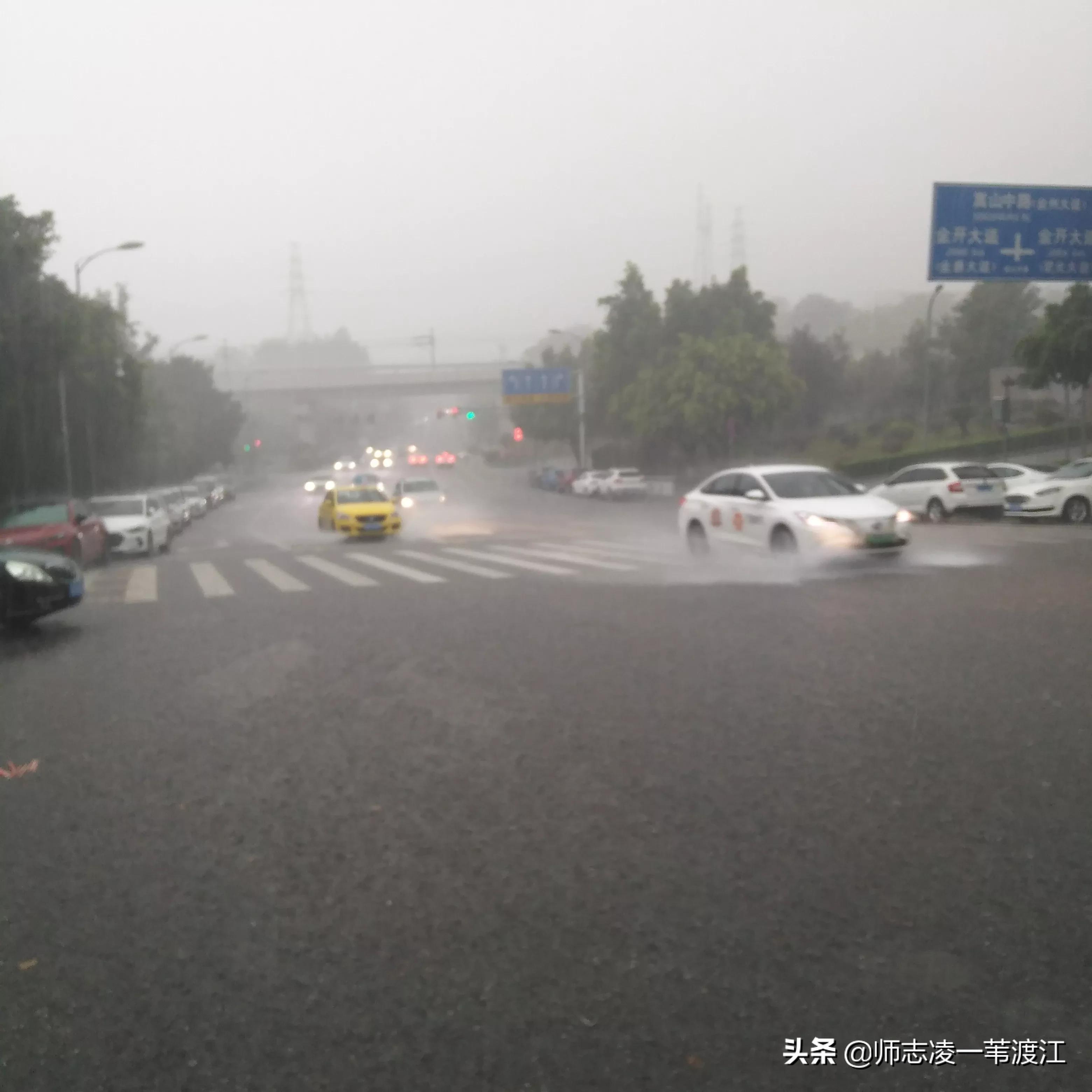 向神灵许愿,向神灵求救