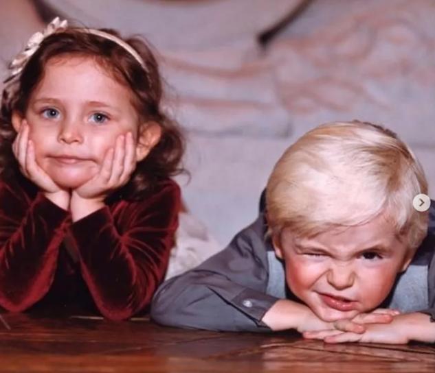 迈克尔杰克逊去世得了什么疾病,迈克杰克逊儿子遗传白化病