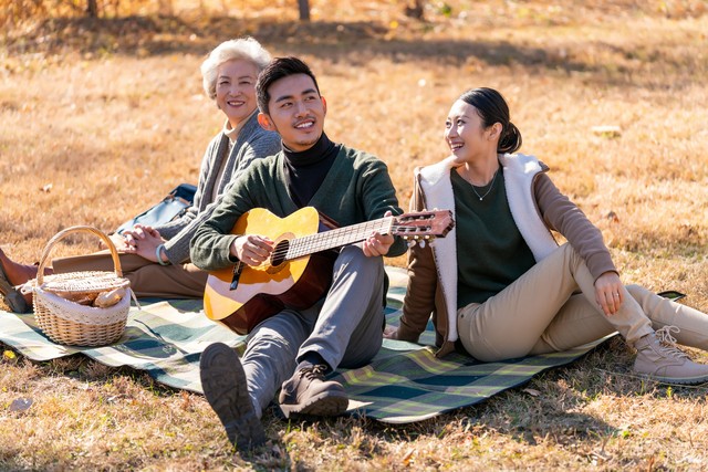 婆媳住在一个屋檐下的故事,跟婆婆同住屋檐下如何相处
