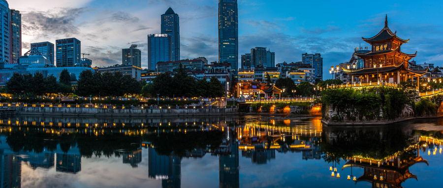 买中昂等于买森林公园，少数人才有抢占城市绝版增值资源的眼光