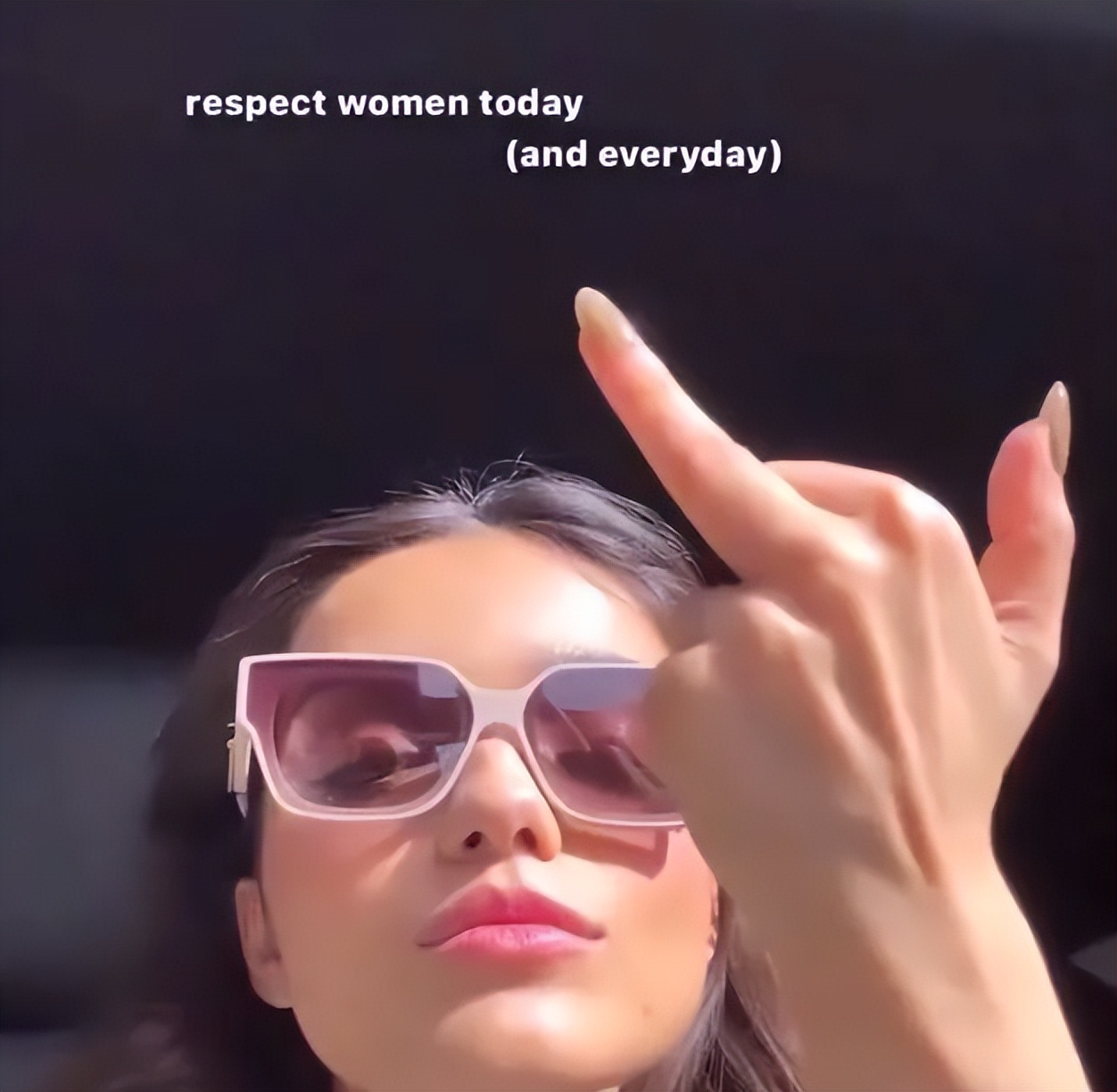 歧视、骂街、删评，这“黑雪公主”终于翻车了！