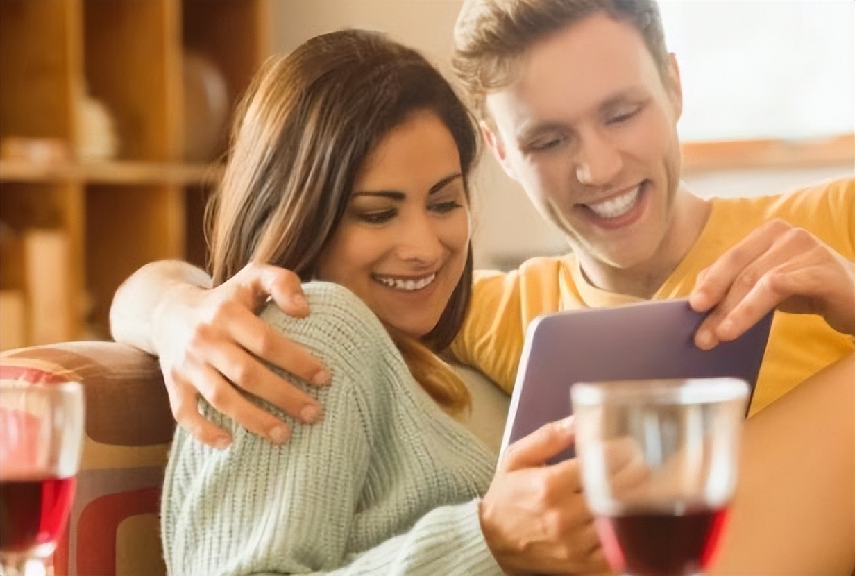 女人“下面”瘙痒难耐，是怎么回事？医生：与这5点有关