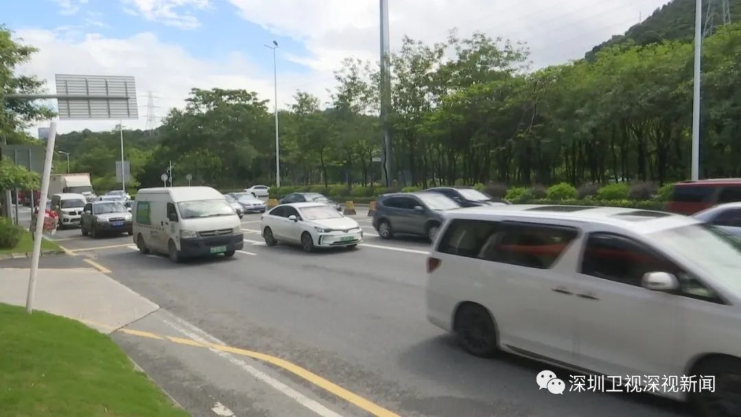 深圳福龙路白石岭隧道交通事故,深圳福龙路白石岭隧道