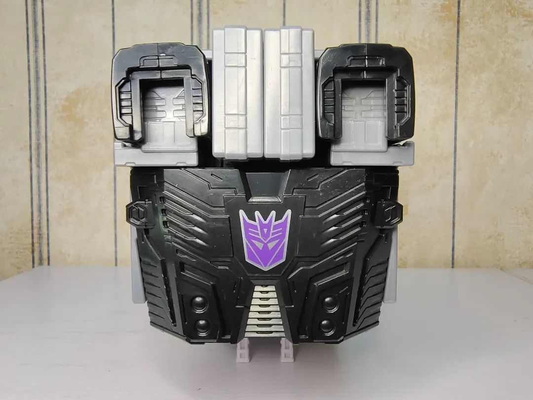 合体嘛，不寒碜——传世指挥官级汽车大师开箱测评