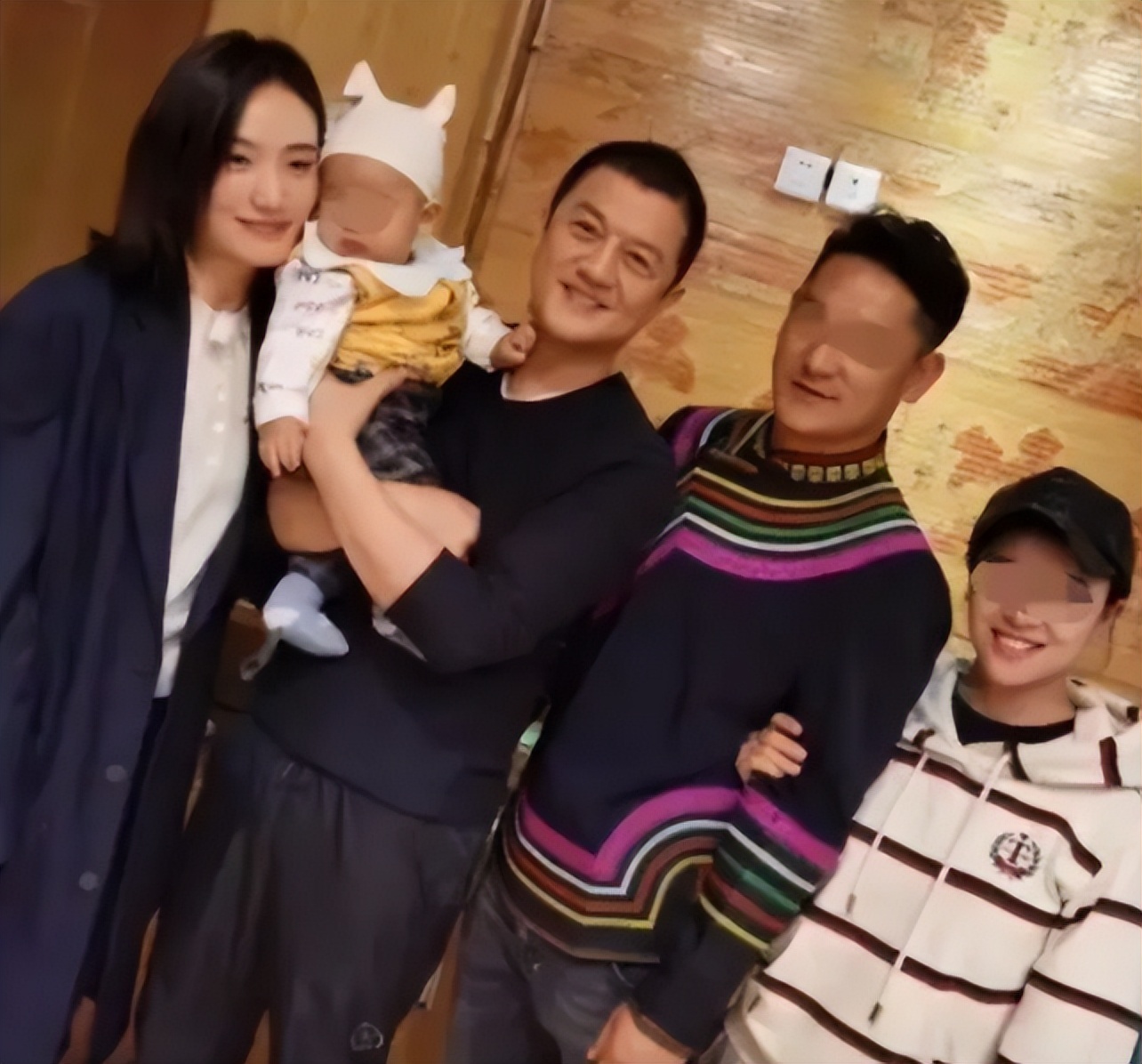 王菲是如何和窦唯走在一起的,王菲和窦唯现在的情史