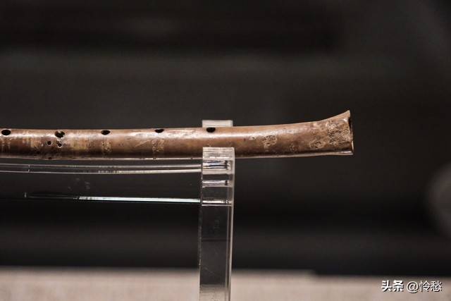 狐狸凤仙被骗和他相遇，但第一次见面却是这样的方式。