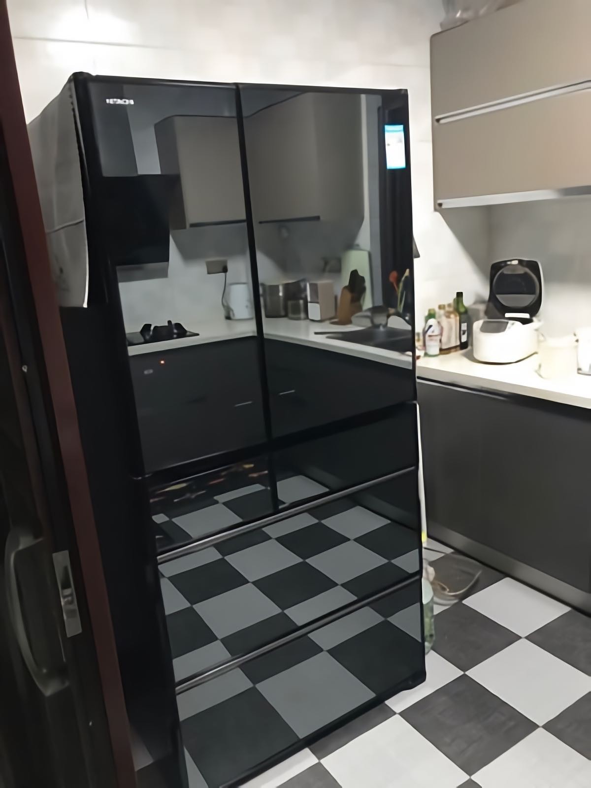 日立冰箱和容声冰箱哪个好,日立冰箱和利勃海尔冰箱哪个好