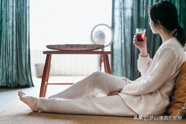 我开始谨慎地选择我的生活，我不再轻易让自己迷失在各种诱惑里