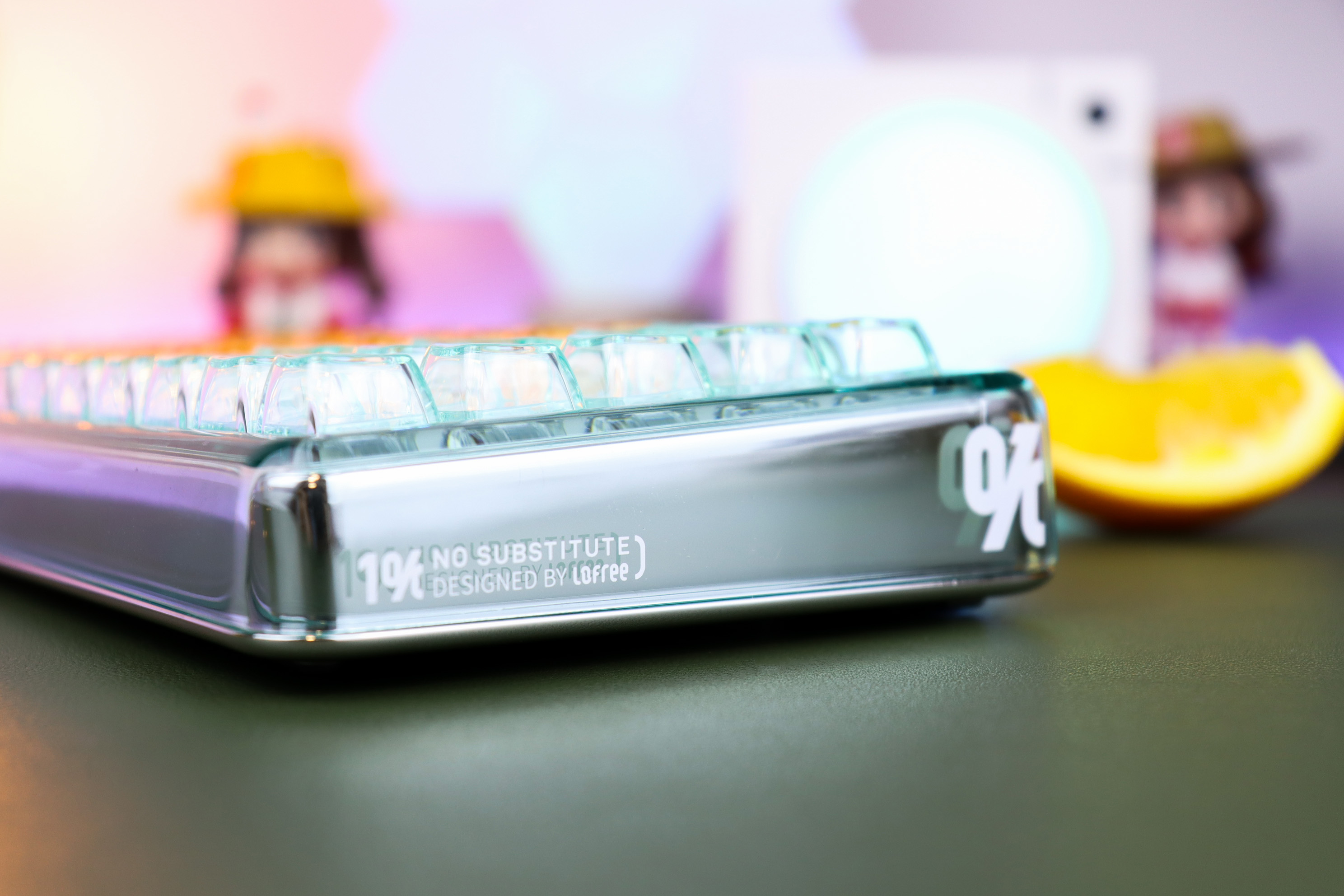 一千块，透明键盘，将手上那2平方做成工艺品的理念，我只爱洛斐