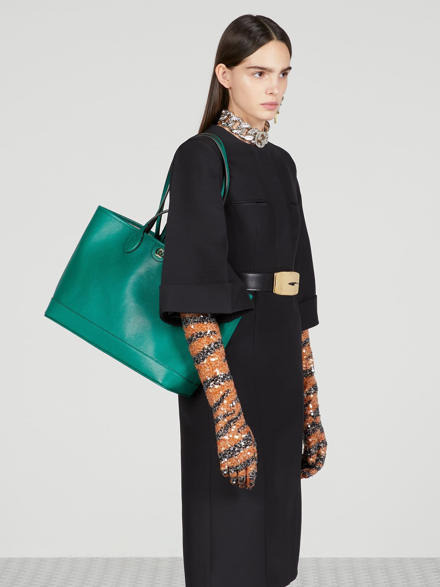 gucciophidia托特包有几个号黑色,gucci古驰ophidia系列中号托特包