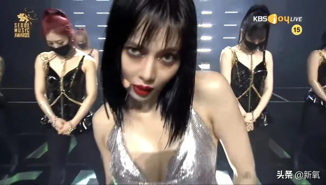 虽然知道她对丰唇很执着，但美女不要再乱折腾了