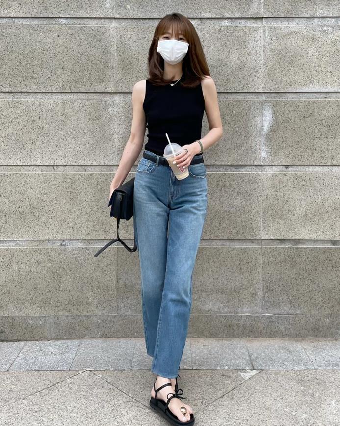 今年最流行的高级穿搭夏天,女士时髦穿搭45岁夏天