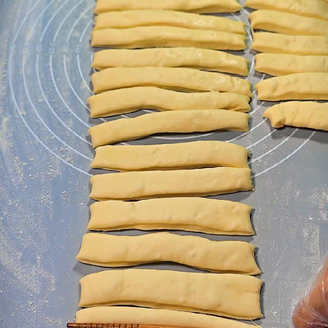 家庭版油条的做法和配方,家庭版油条的简单做法