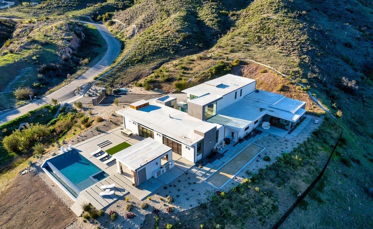 爷青回！《暮光之城》男二结婚，老婆还和自己同名同姓？