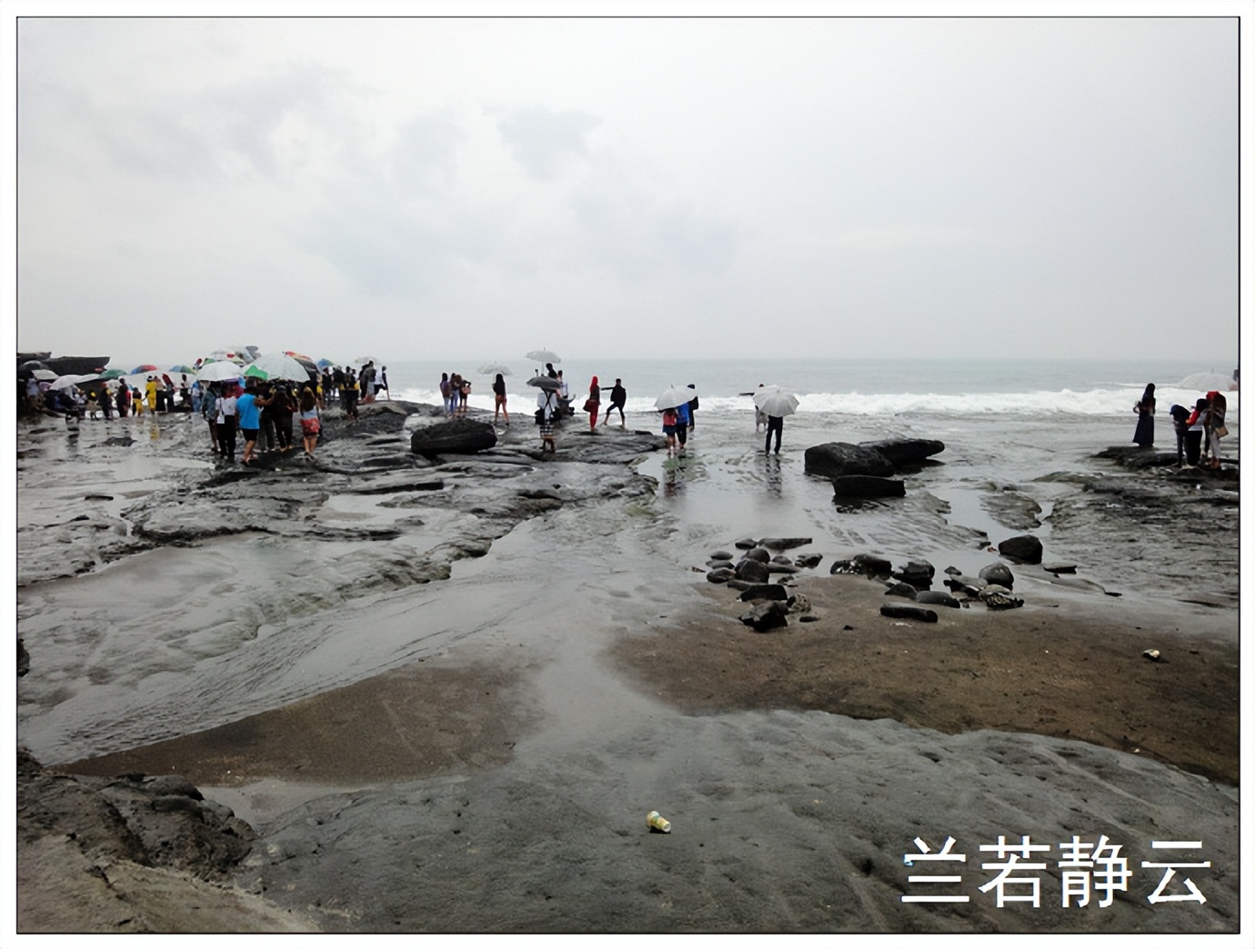 巴厘岛海神庙波涛汹涌,印尼巴厘岛皇威庙