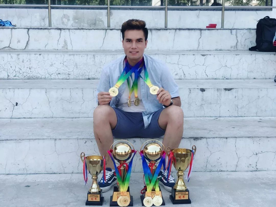 优秀的新疆男孩,优秀的新疆小伙