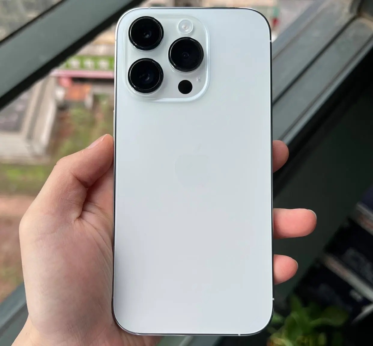 对比iphone14买国产哪款手机,选iphone14pro还是iphone15好