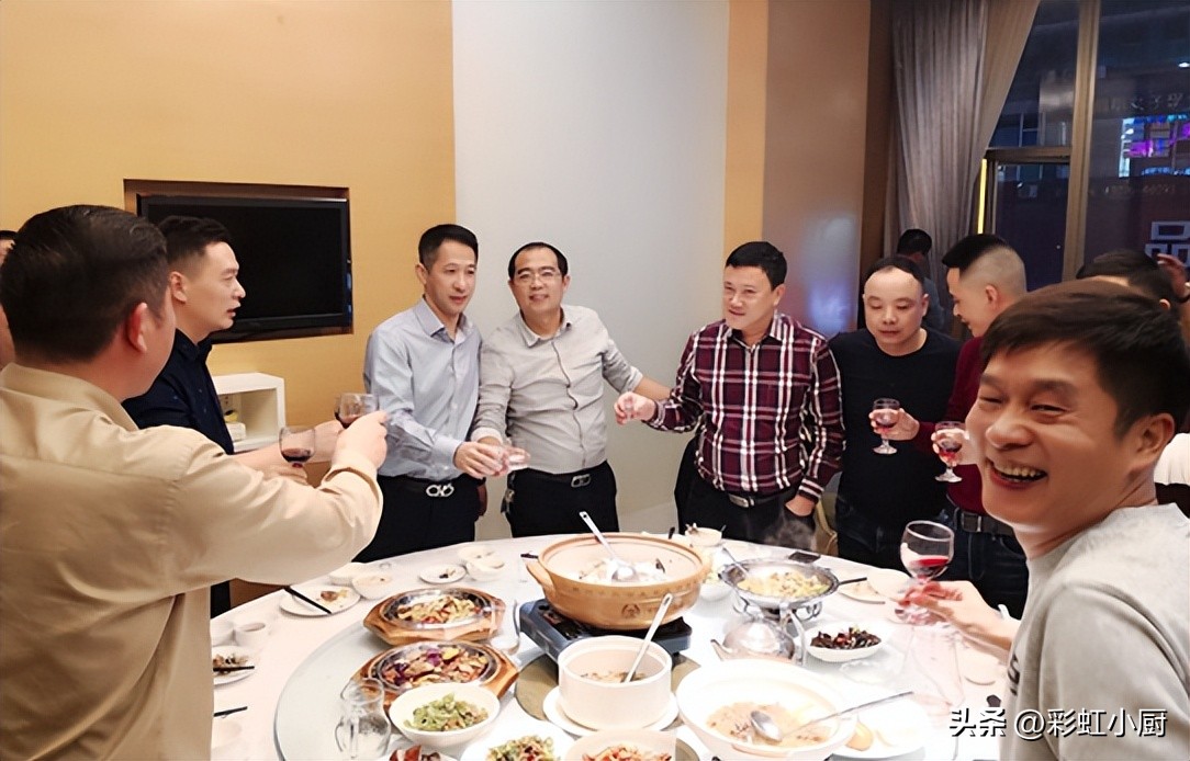 买红酒看代号,红酒几瓶条码是一样的是不是假的