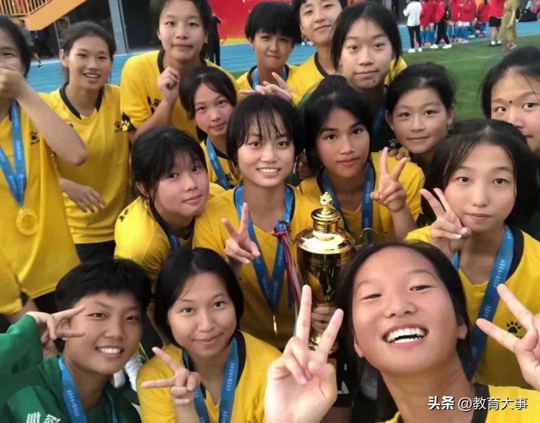 女足世界杯首战为中国女足加油,中国女足22日迎世界杯首战