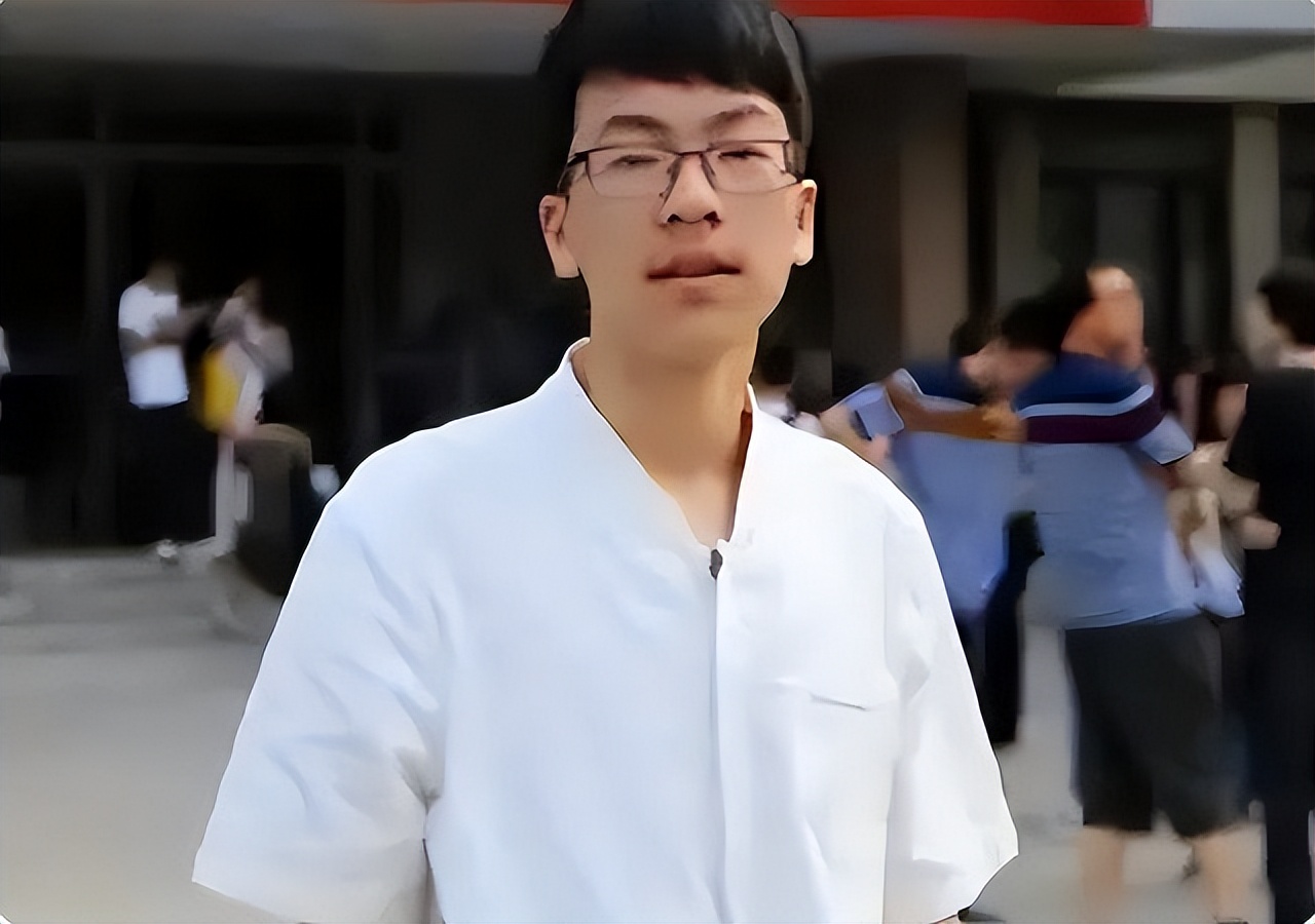 叶珈宁高考各科成绩,叶珈宁为什么被降分录取