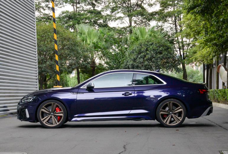 新奥迪rs5最新款两厢版,rs5sportback改装