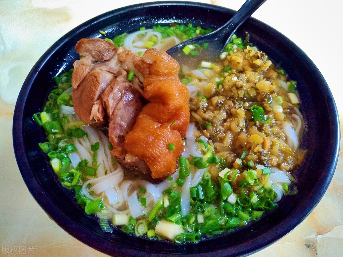 广西特色美食螺蛳粉介绍,广西除了螺蛳粉有什么好吃的特产