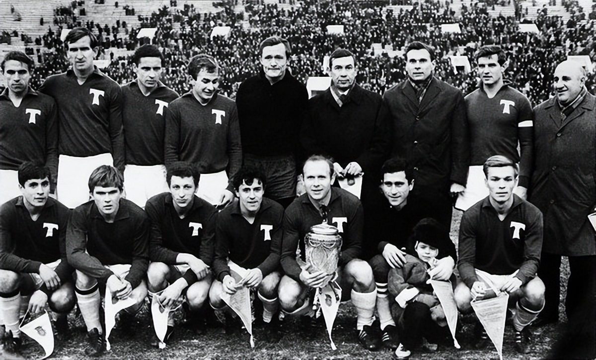 苏联足球历史最佳球员,苏联足球队最强人物