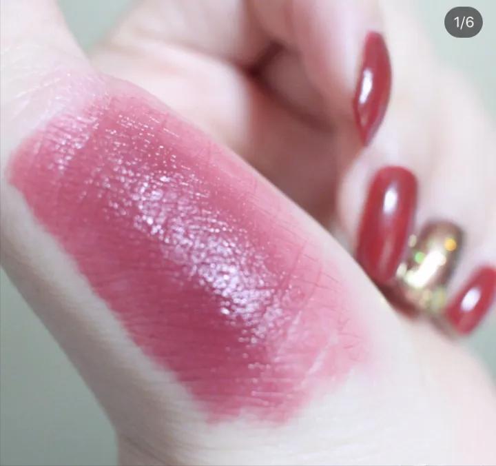 每个女生都不可能只拥有一支口红,女生一生只能买十只口红