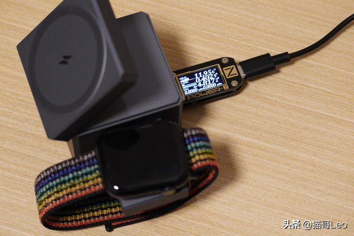 apple三合一无线充电魔方,安克磁力魔方