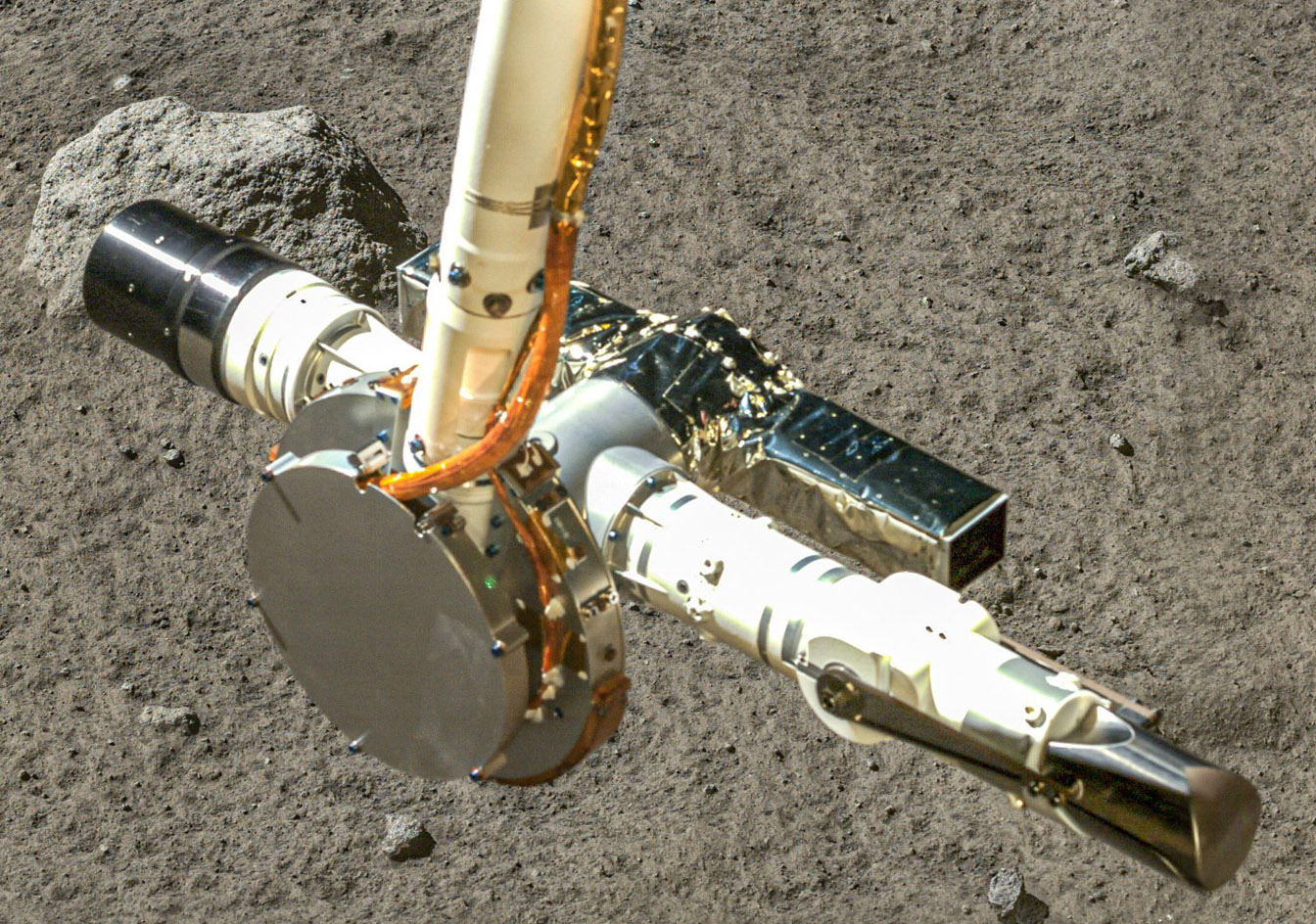 嫦娥五号发回月球照片,嫦娥五号成功登月带回月壤图片