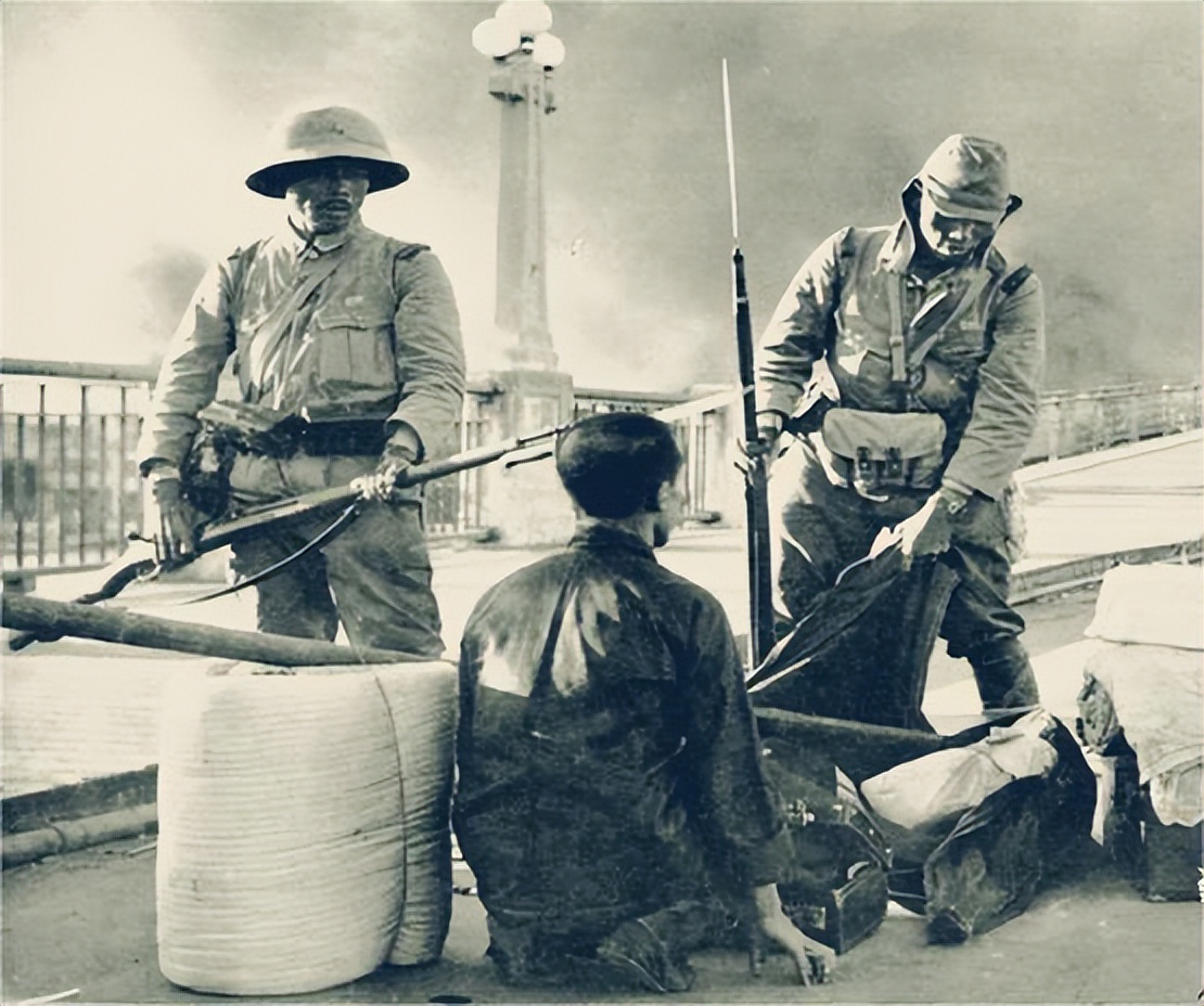 汉奸口述：日军割下姑娘的乳房，丢到火堆里烧了