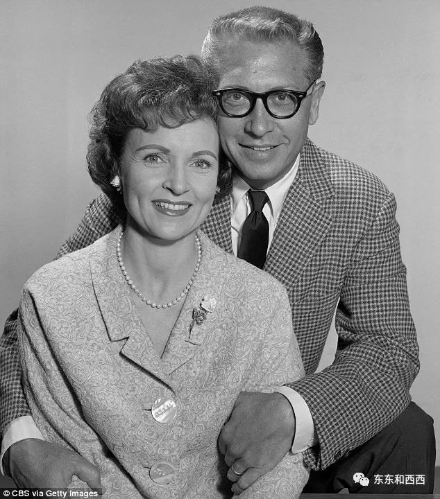 一辈子吸气收腹活到99，老奶奶迷倒全美还撩男朋友