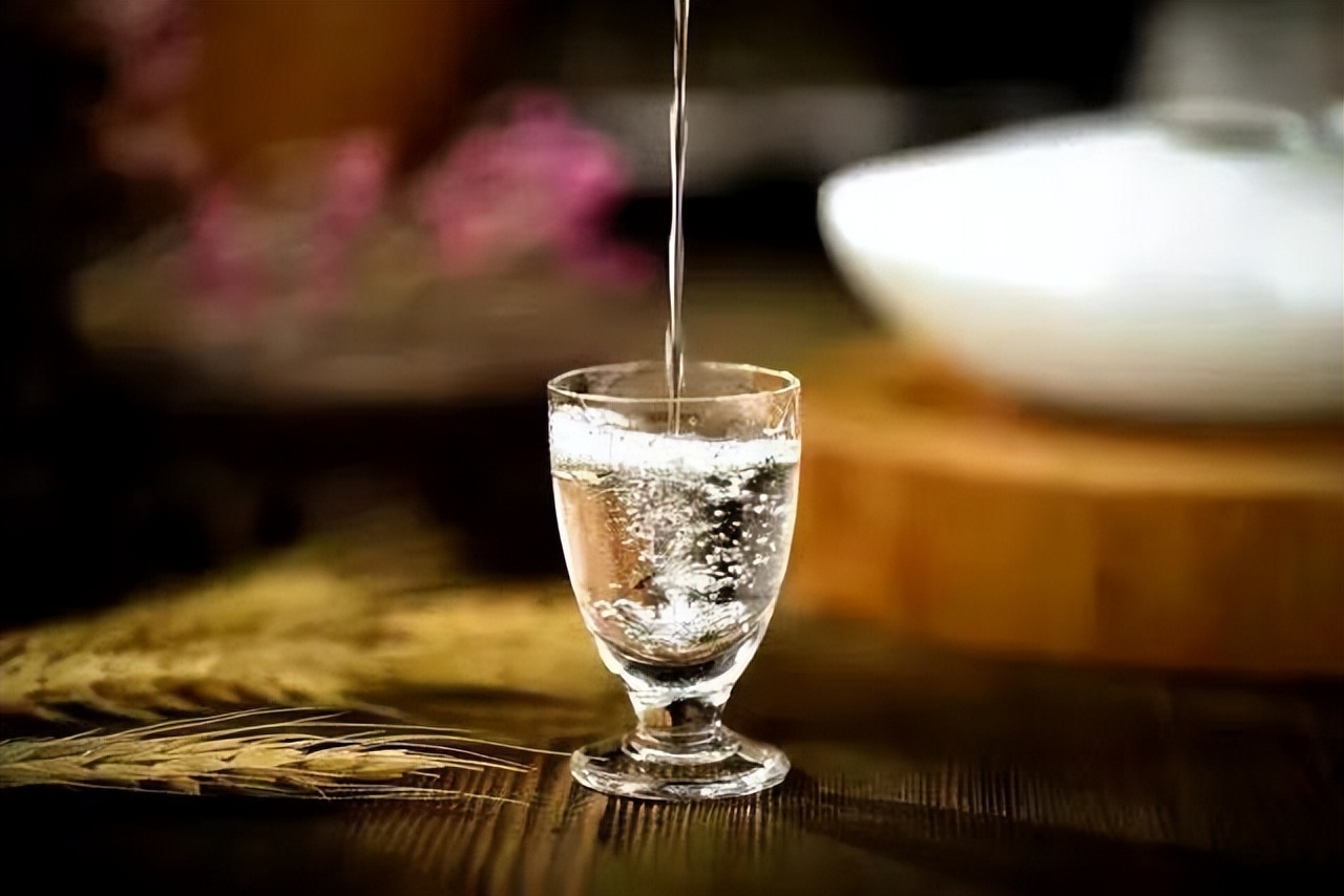 年轻人白酒推荐10-30元,年轻人白酒推荐小瓶