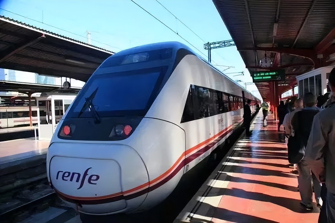 西班牙生活常识,西班牙旅游交通如何选择