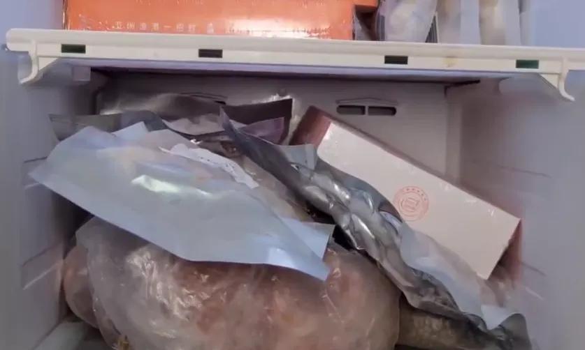 快学！冰箱里放一个它，异味再也不会扑鼻而来，放多少剩菜都不怕