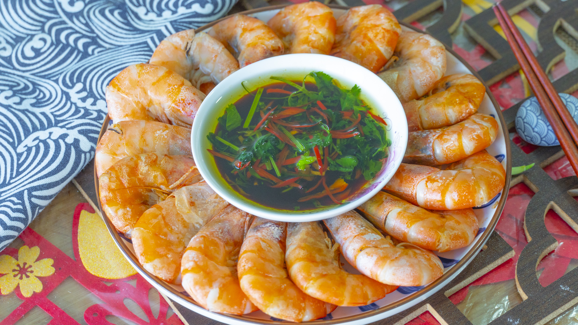 白灼虾的正确做法不用水,白灼虾正确做法不用水煮