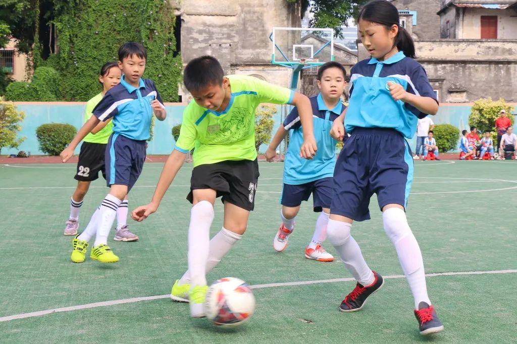 中山市校园足球联赛初中组,中山区第11小学总校直播足球比赛