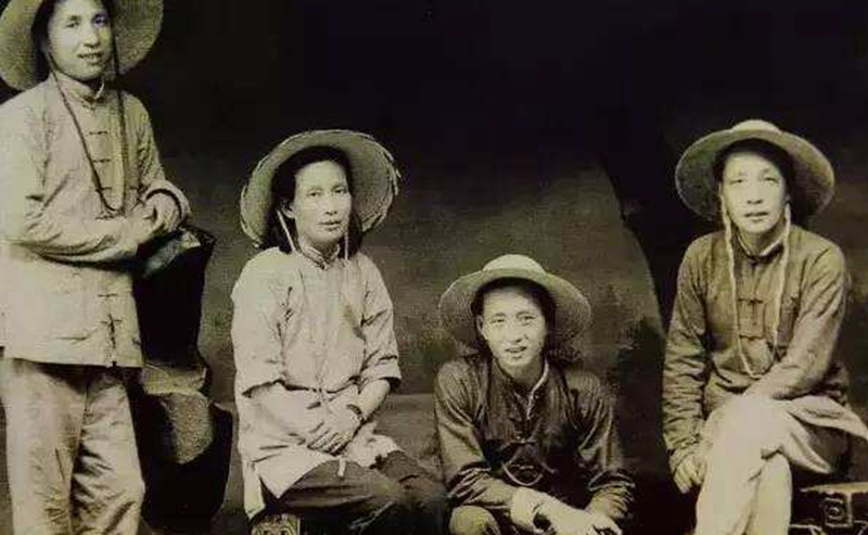 她曾担任广东省委书记，挽救了两位开国中将，66岁被重新启用