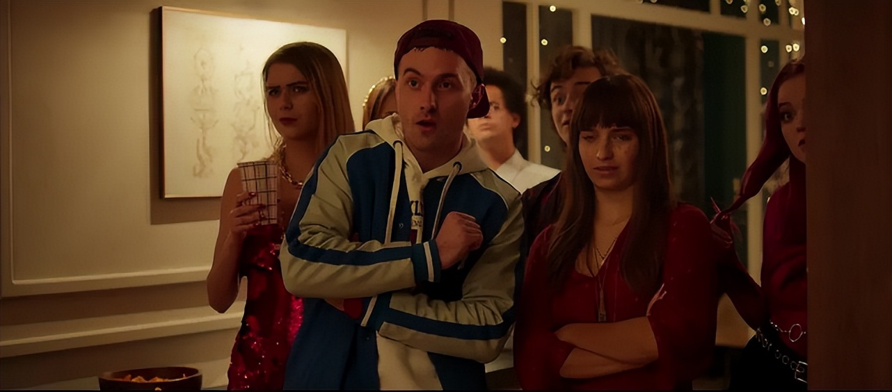 *药嗑**、露骨、血腥，尺度爆表，点开此片前，别让你朋友发现