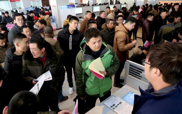 金融危机时期银行表现如何,日本金融危机后如何发展