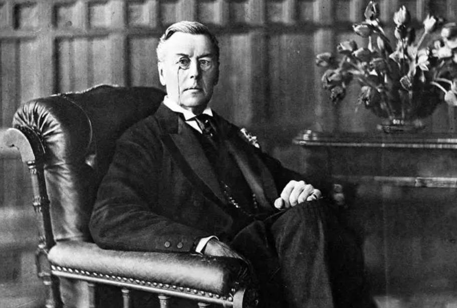 苏伊士运河危机对英国影响,英国是如何收购苏伊士运河的